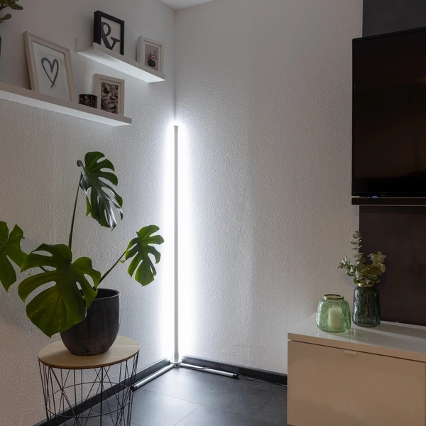 LED passion sarok állólámpa 20W RGB/W 2000lm